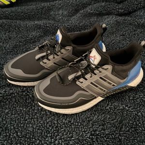 Size 8 1/2 WATERPROOF brand new no box unworn